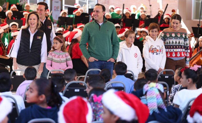 Viven emotiva posada con los niños y niñas de la casa hogar, rosa y azul