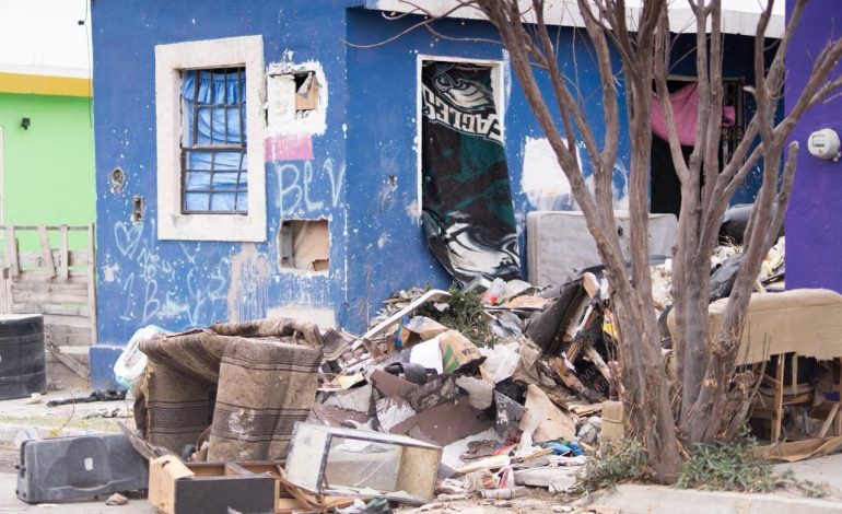 Detectan basureros clandestinos en casas abandonadas de Sabinas