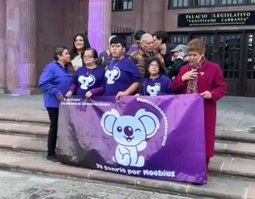 Congreso se ilumina de morado por el Día Mundial del Síndrome de Moebius