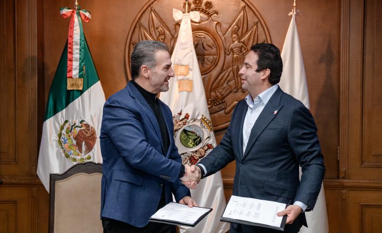 Estrechan Javier Díaz y Adrián de la Garza alianza para el turismo y desarrollo económico
