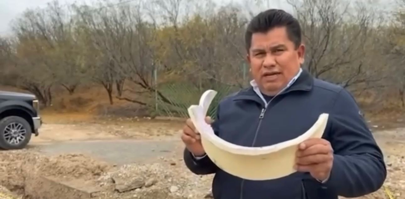 Acusa Menera a Jacobo por falla en obra hídrica