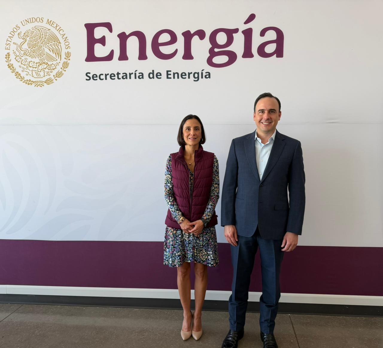 Exitosa reunión entre el gobernador Manolo Jiménez y la Secretaria de Energía