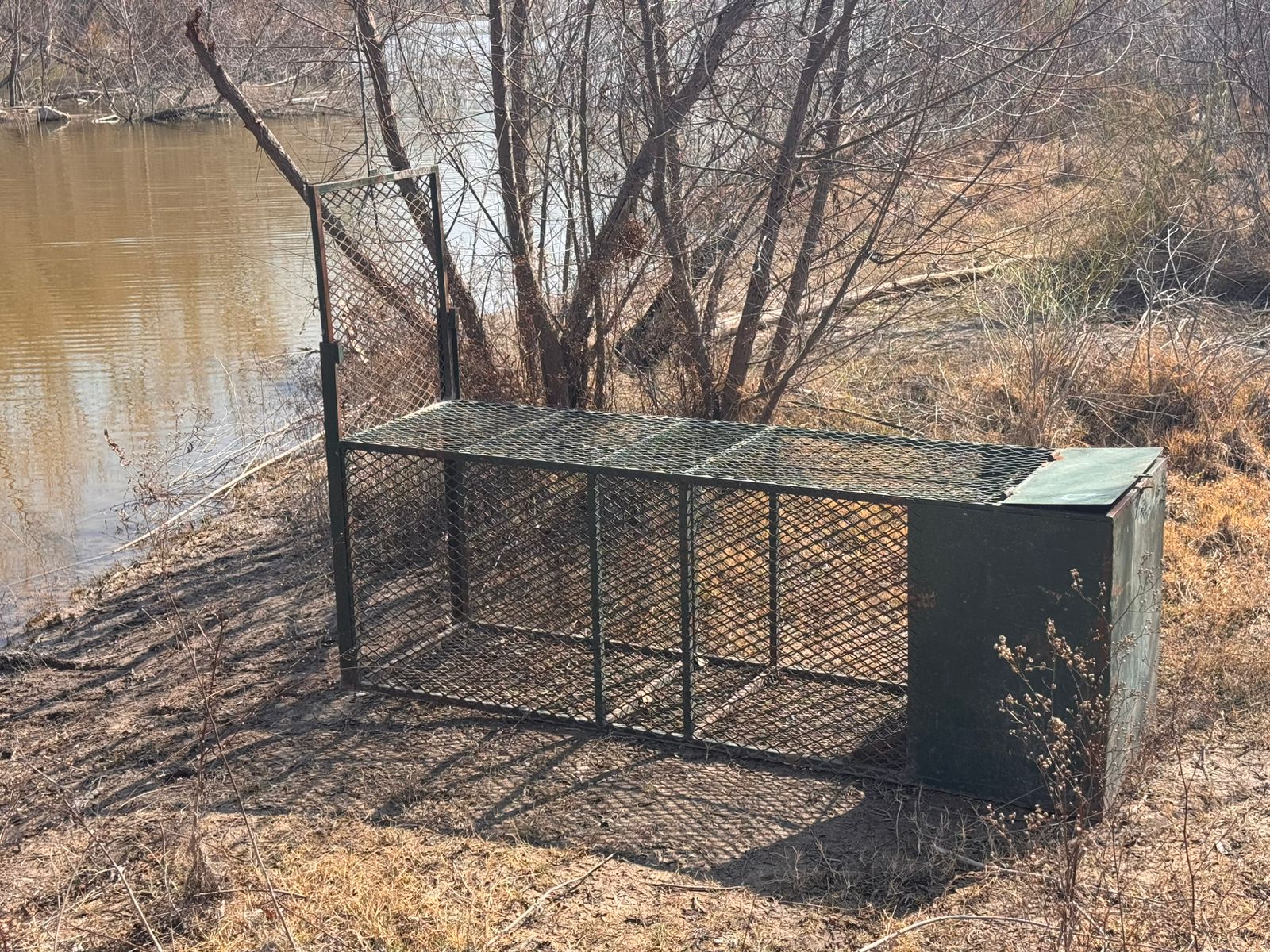 Sigue cerrada presa Palo Blanco por cocodrilos