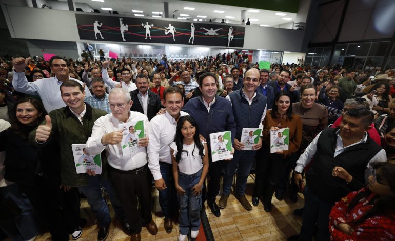 Rinde Álvaro Moreira su Segundo Informe Legislativo