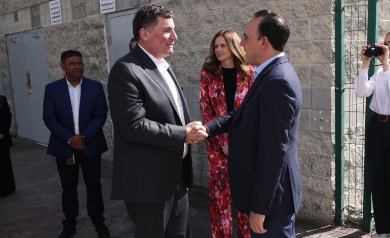 Manolo fortalece lazos con el Embajador y Ministro de Comercio de Canadá