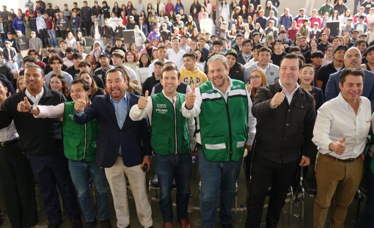 Becará Mejora a 50 alumnos de UTC con 3 mil pesos