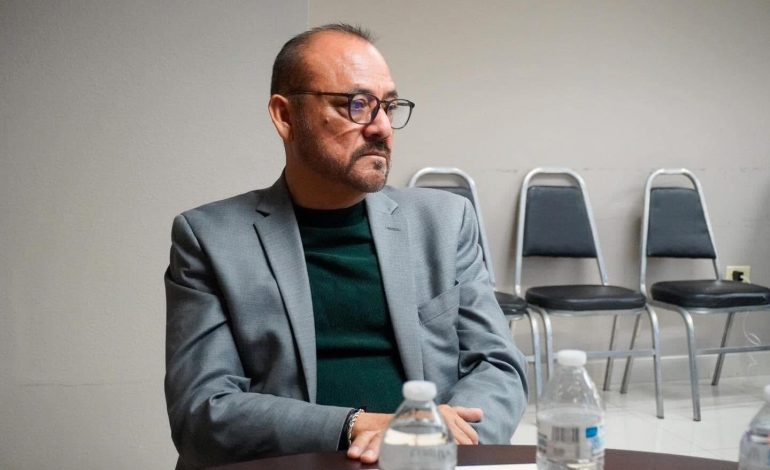 Acusa regidor de Morena a Jacobo por excluirlo de eventos