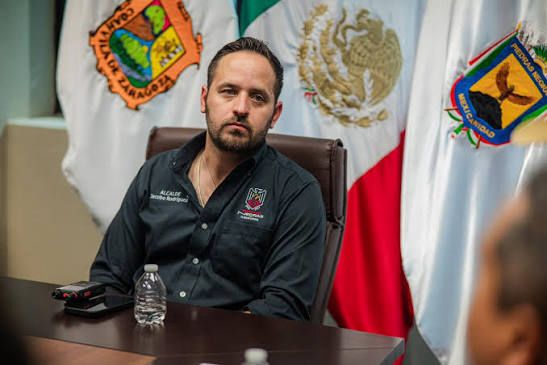 Prepara Jacobo golpe contra Simas