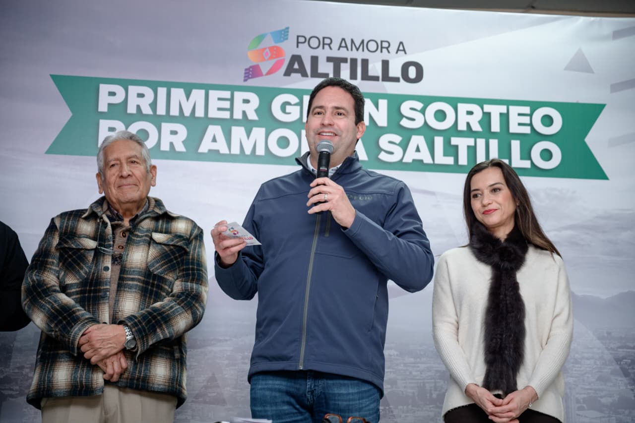 Reconoce Javier Díaz a contribuyentes cumplidos en el Primer Sorteo Por Amor a Saltillo 2026