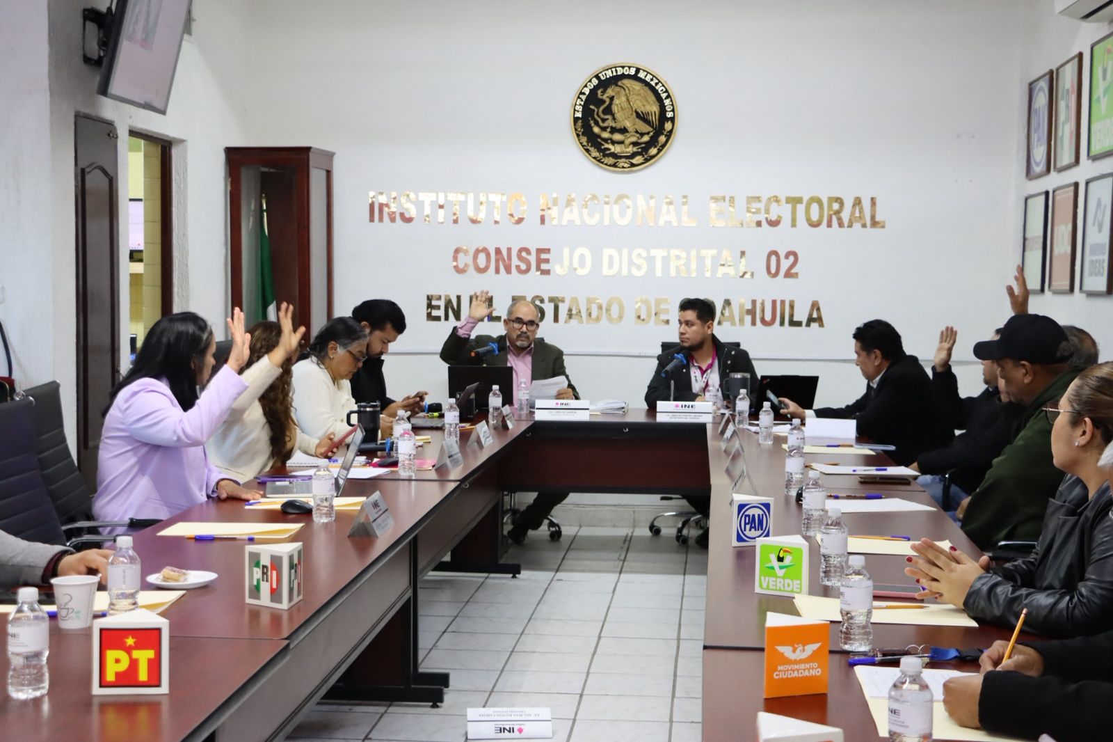 Arrancan las precampañas