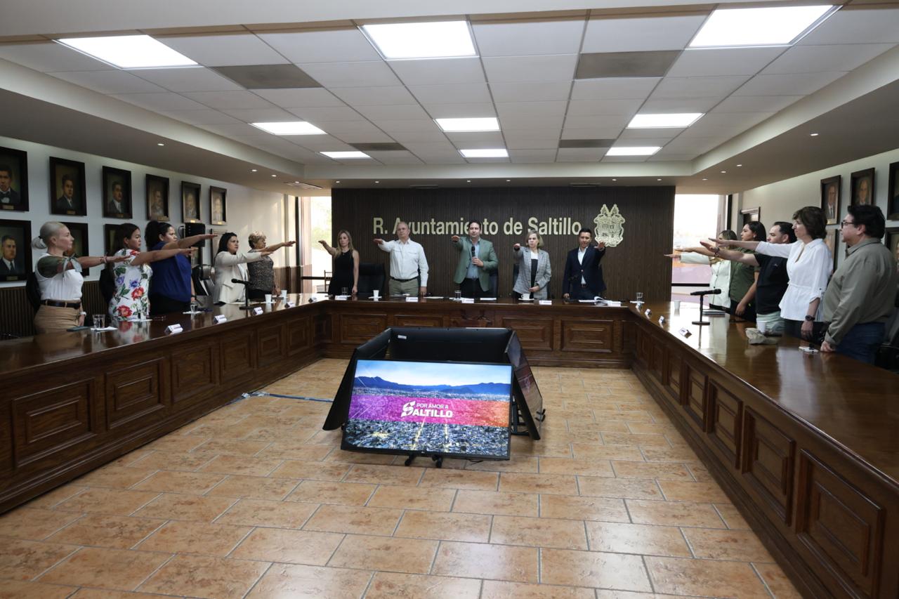 Toma protesta Javier Díaz al primer Consejo Ciudadano de Bienestar de los Seres Sintientes