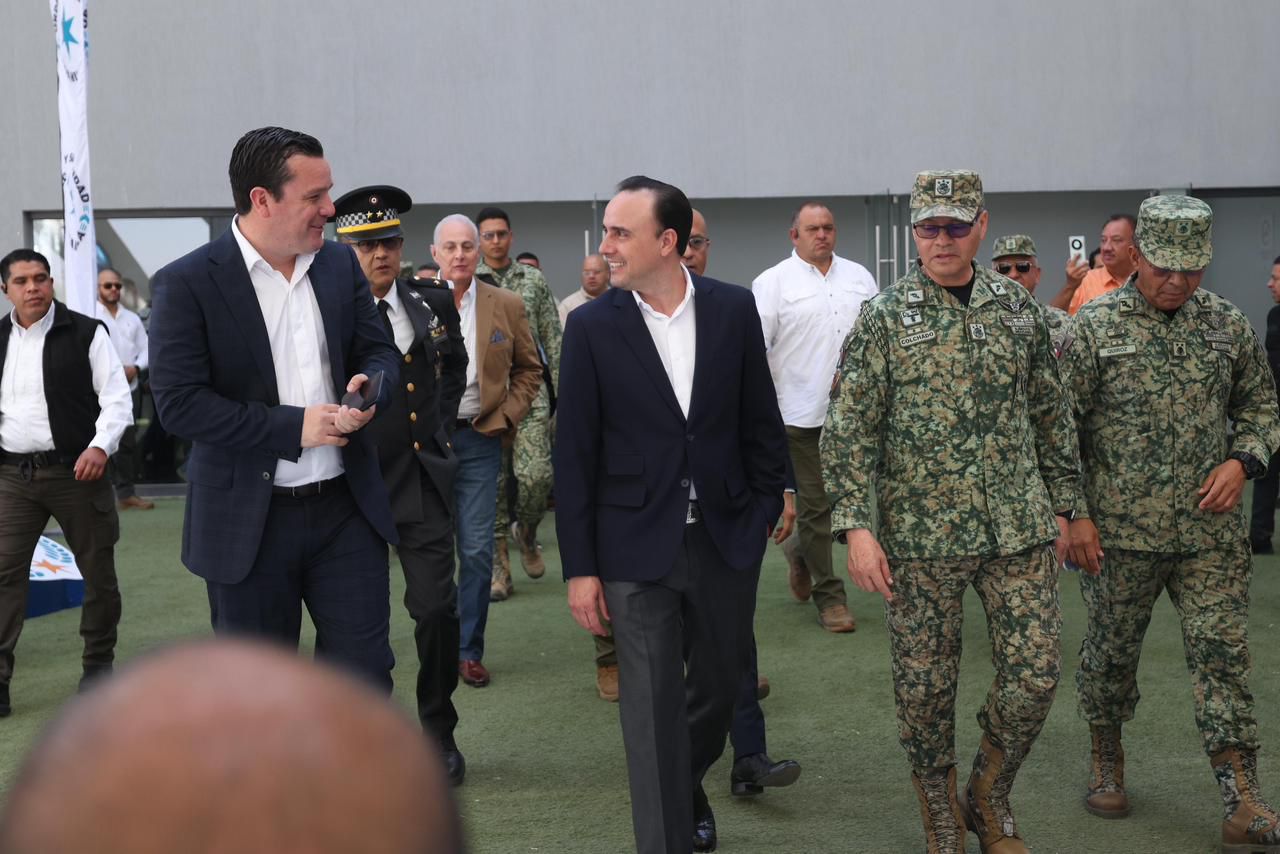 Da bienvenida gobernador a 384 nuevos elementos de la policía y Fiscalía del estado