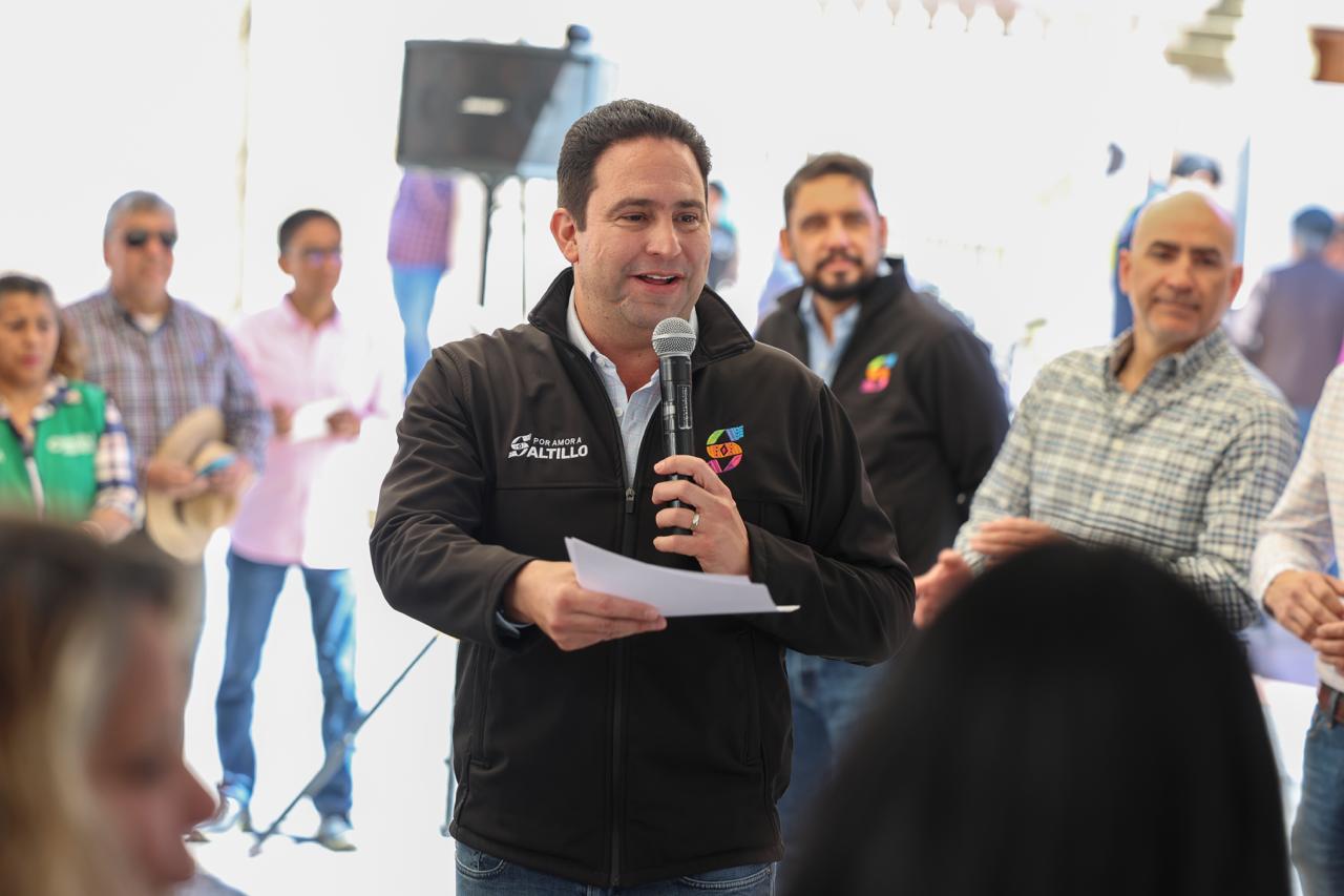 Sigue Javier Díaz arrancando obras de repavimentación