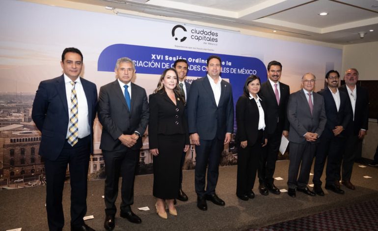 Respaldan alcaldes de capitales liderazgo de Javier Díaz