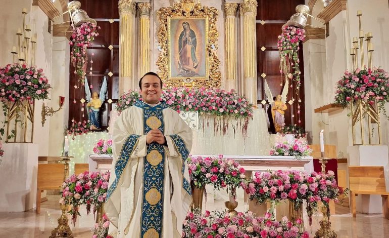 Respalda Diócesis de PN a cura que expulsó a fotógrafo