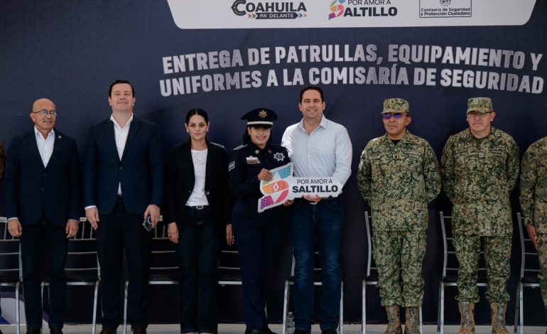 Entrega Javier Díaz patrullas y equipo de seguridad por más de 47 mdp