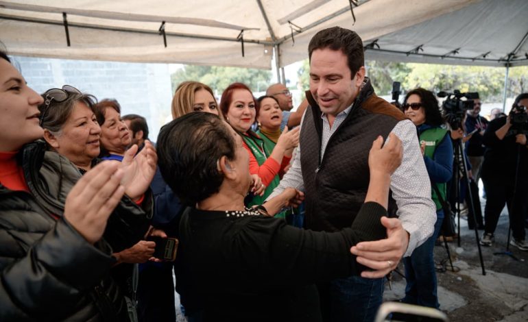Arranca Javier Díaz más obras de pavimentación al sur de Saltillo