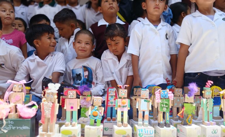 Festejan a 250 niños de ejidos de General Cepeda