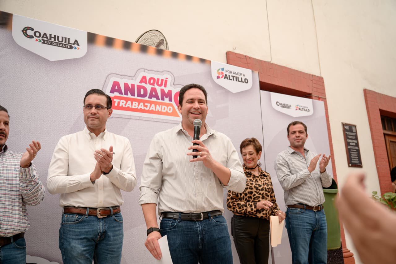 Arranca Javier Díaz rehabilitación de banquetas en Centro Histórico