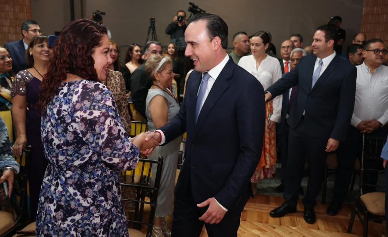 Inician los festejos del día del maestro en Coahuila