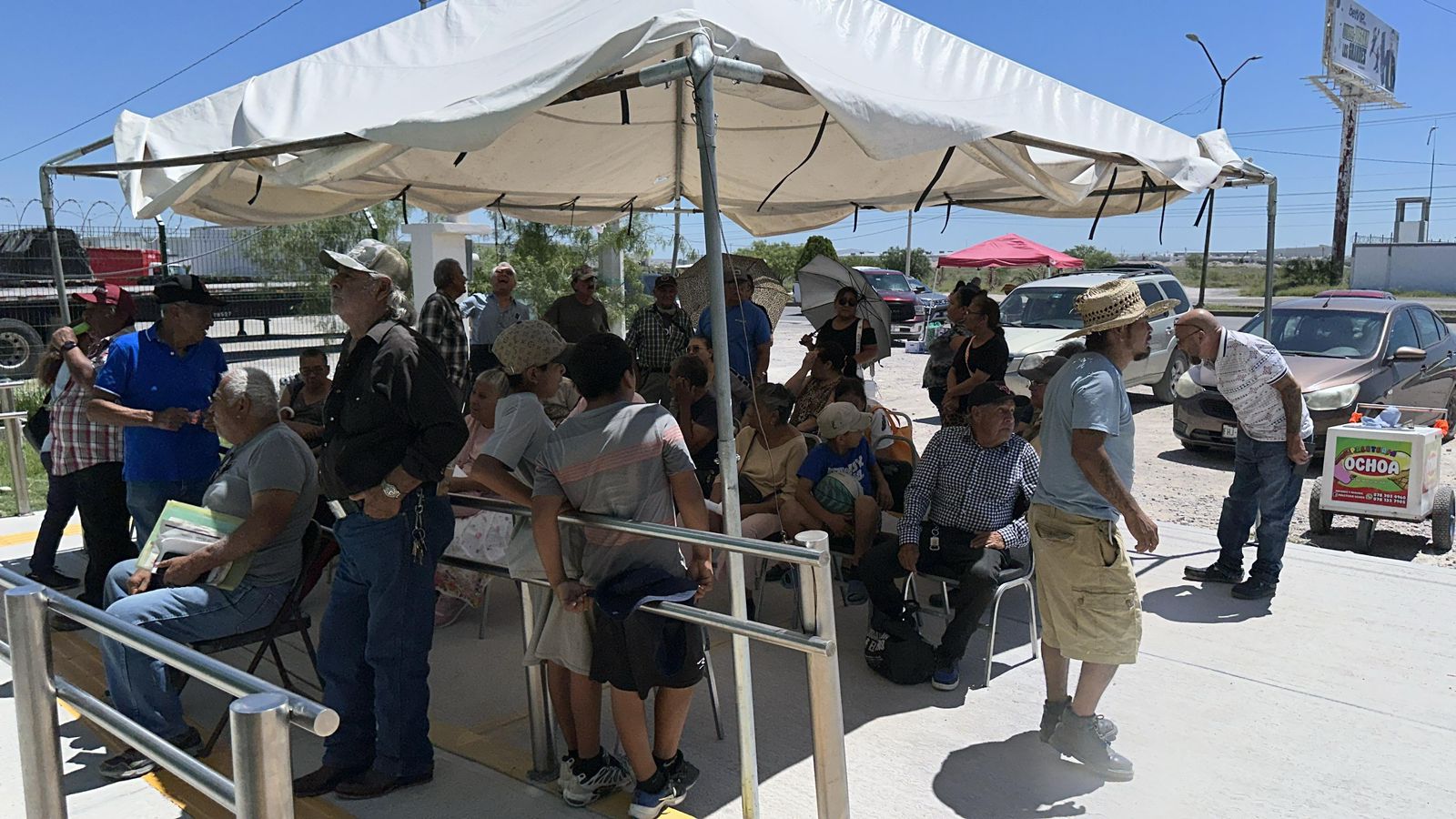 Colapsan adultos mayores en Banco del Bienestar en PN