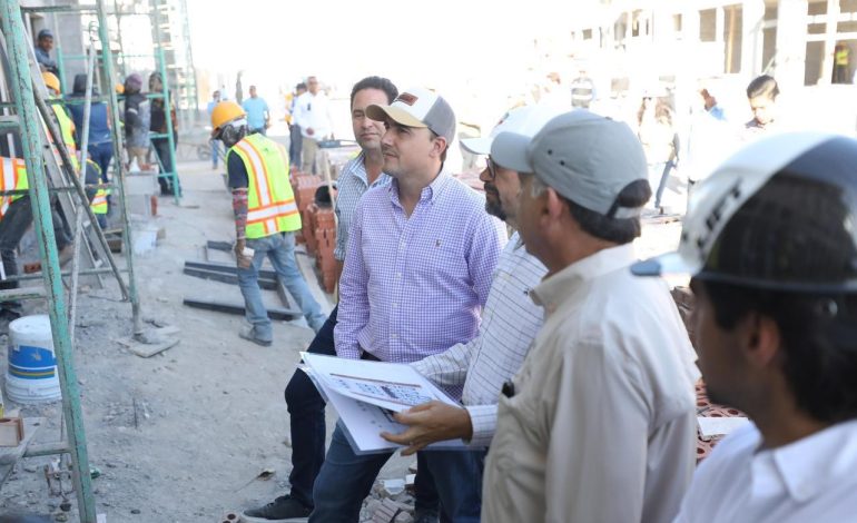 Supervisa Manolo Jiménez trabajos de construcción de la Expo Coahuila