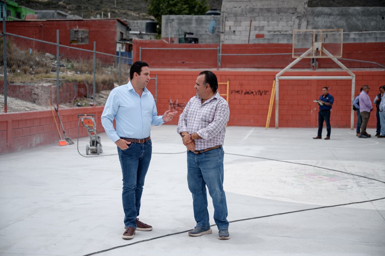Supervisan rehabilitación de cancha en colonia Puerto de la Virgen