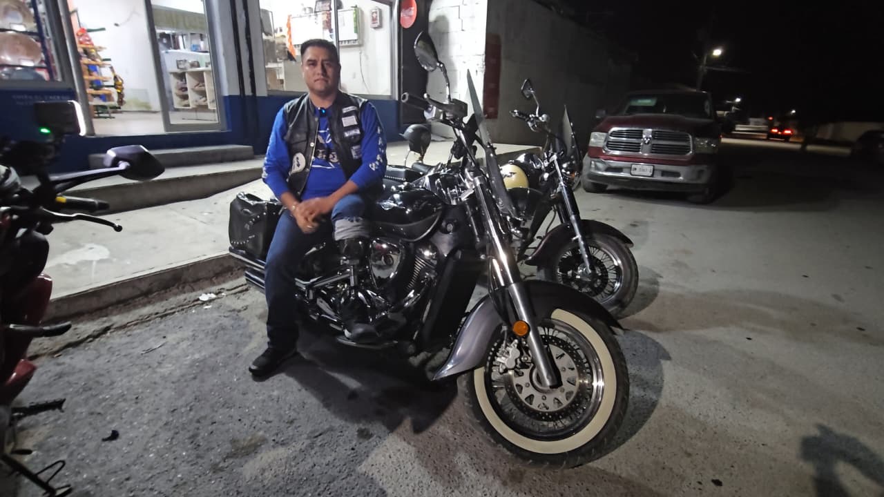 Perdió una pierna; motociclista llama a no repetir su error