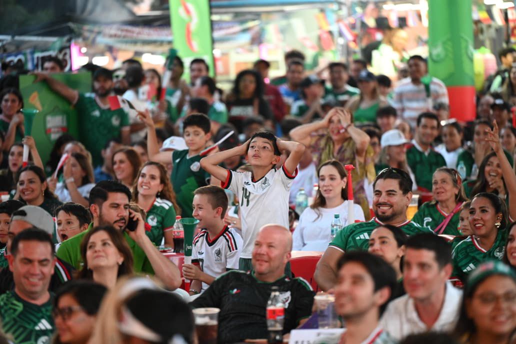 Une selección a mexicanos