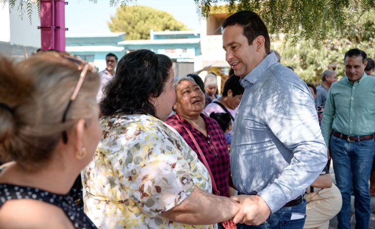 Entrega Javier Díaz rehabilitación de cancha y plaza en Morelos