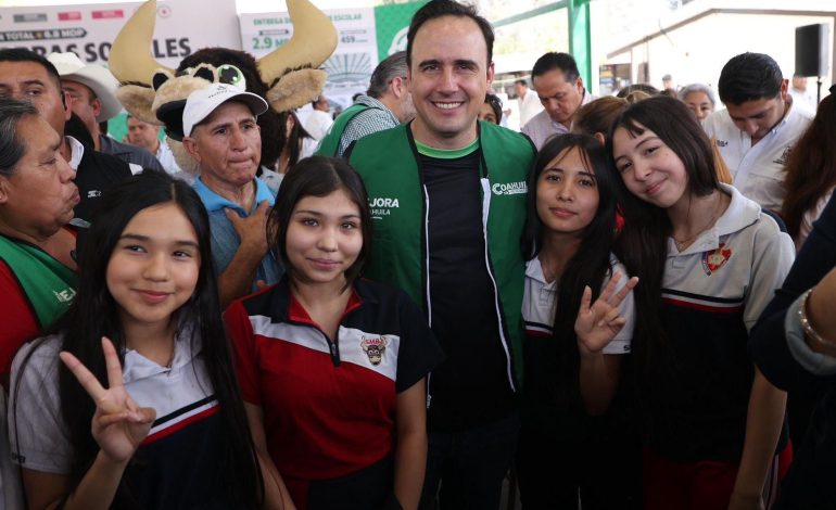 Se mantiene Manolo Jiménez entre los mejores gobernadores del país