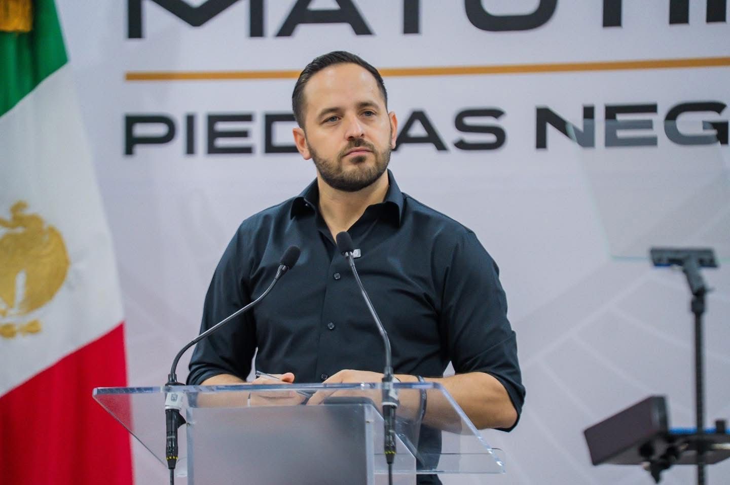 Llama Jacobo “prostitutas  de la política” a ciudadanos