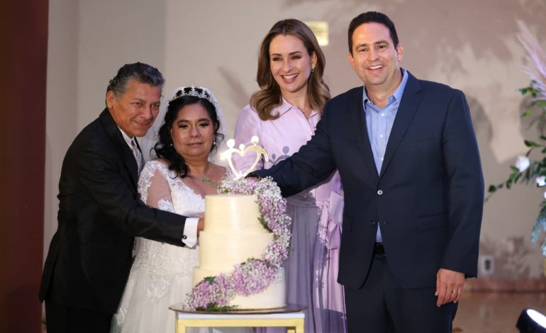 51 parejas dieron el sí en las Bodas Comunitarias 2026 de DIF Saltillo