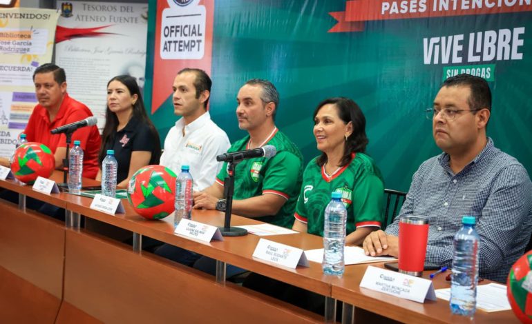 Va Coahuila por récord Guinness con la mayor cantidad de pases de fútbol consecutivos