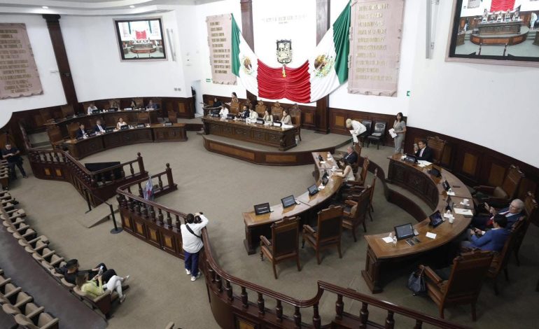 Borran del Congreso al PVEM y PAN