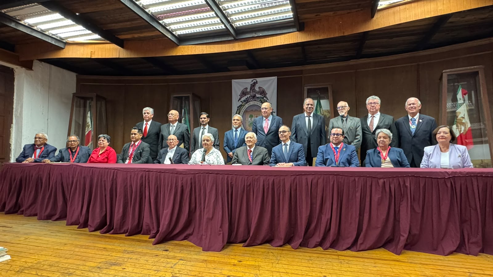 Suma Colegio de Investigaciones Históricas nueve integrantes