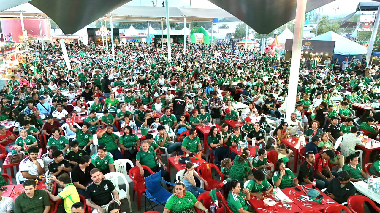 ¿Y si sí?, disfrutan miles de saltillenses el triunfo del Tri