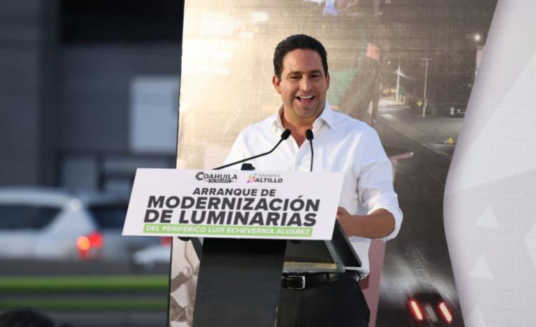 Inicia Javier Díaz modernización del alumbrado en el periférico LEA