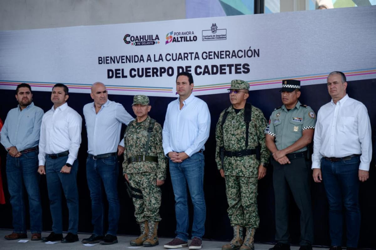 Javier Díaz da bienvenida a cadetes de la cuarta generación de la Academia de la Policía