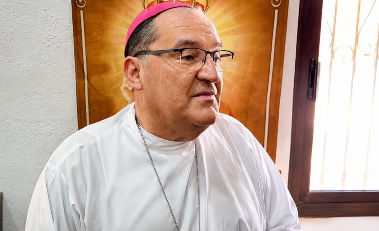 Llama obispo Hilario a cumplir compromisos de fe