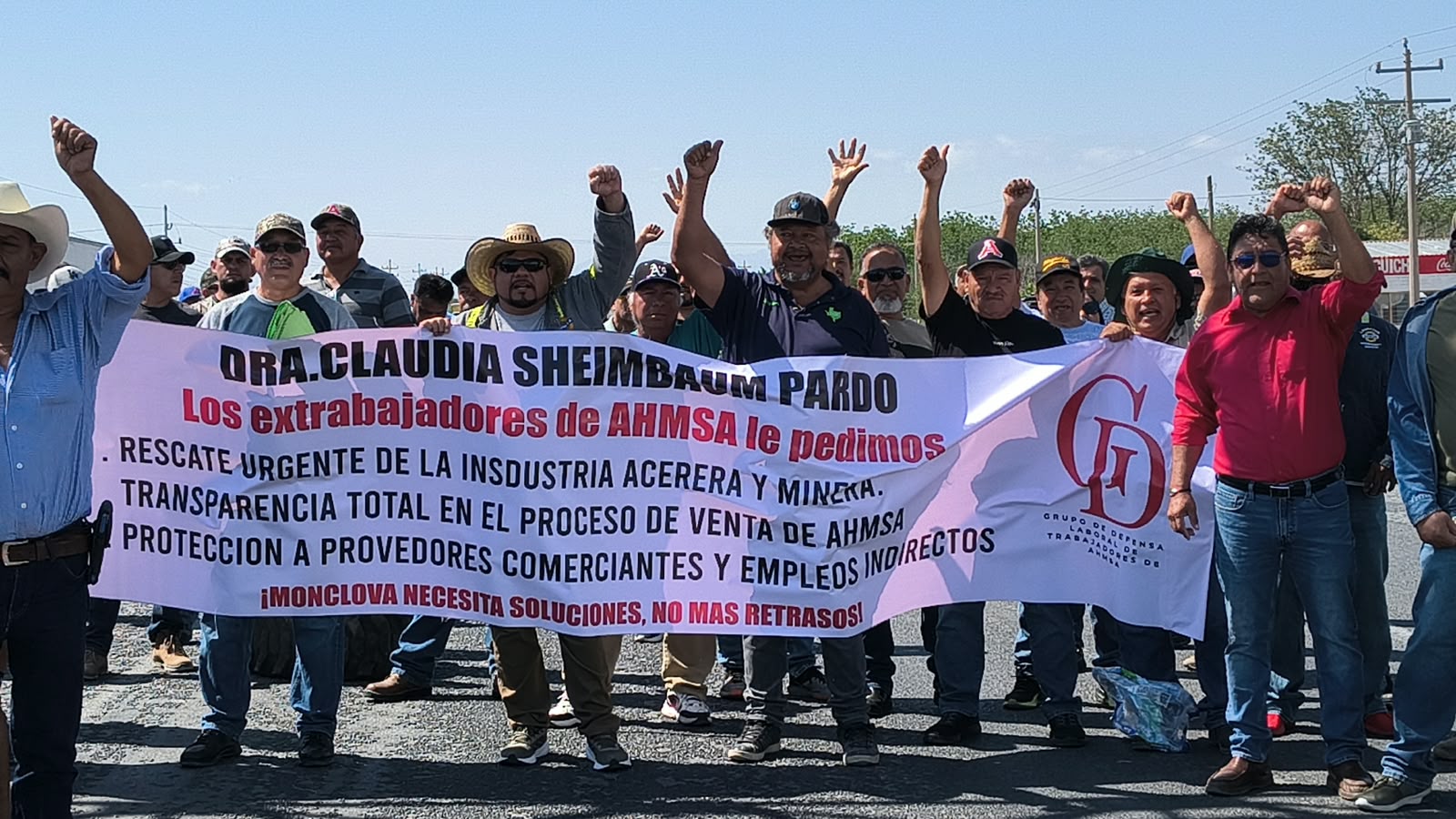 Advierten obreros bloqueos si fracasa subasta de AHMSA