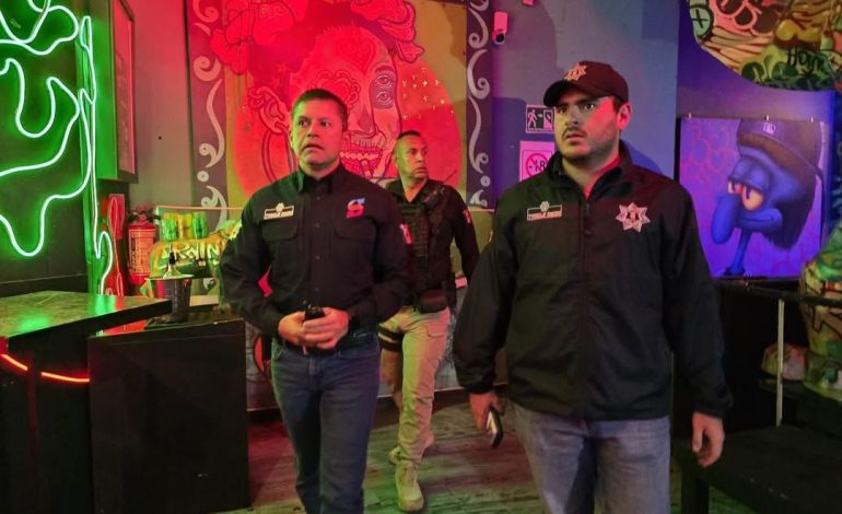 Clausuran bar y detienen a dos por droga en Saltillo