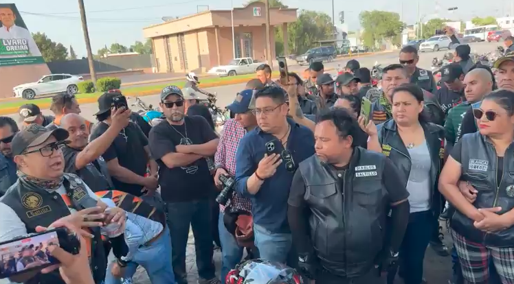 Se manifiestan motociclistas en Plaza de las ciudades hermanas
