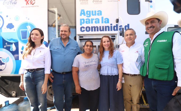 Llevan Gobierno de Coahuila y Arca Continental agua potable a Ramos Arizpe
