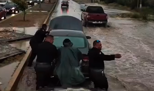BRINDA COMISARÍA MÁS DE 30 APOYOS POR LLUVIAS EN SALTILLO