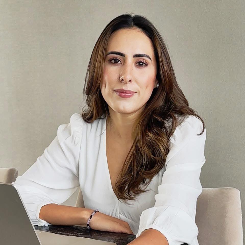 Pide licencia Cecilia Guadiana