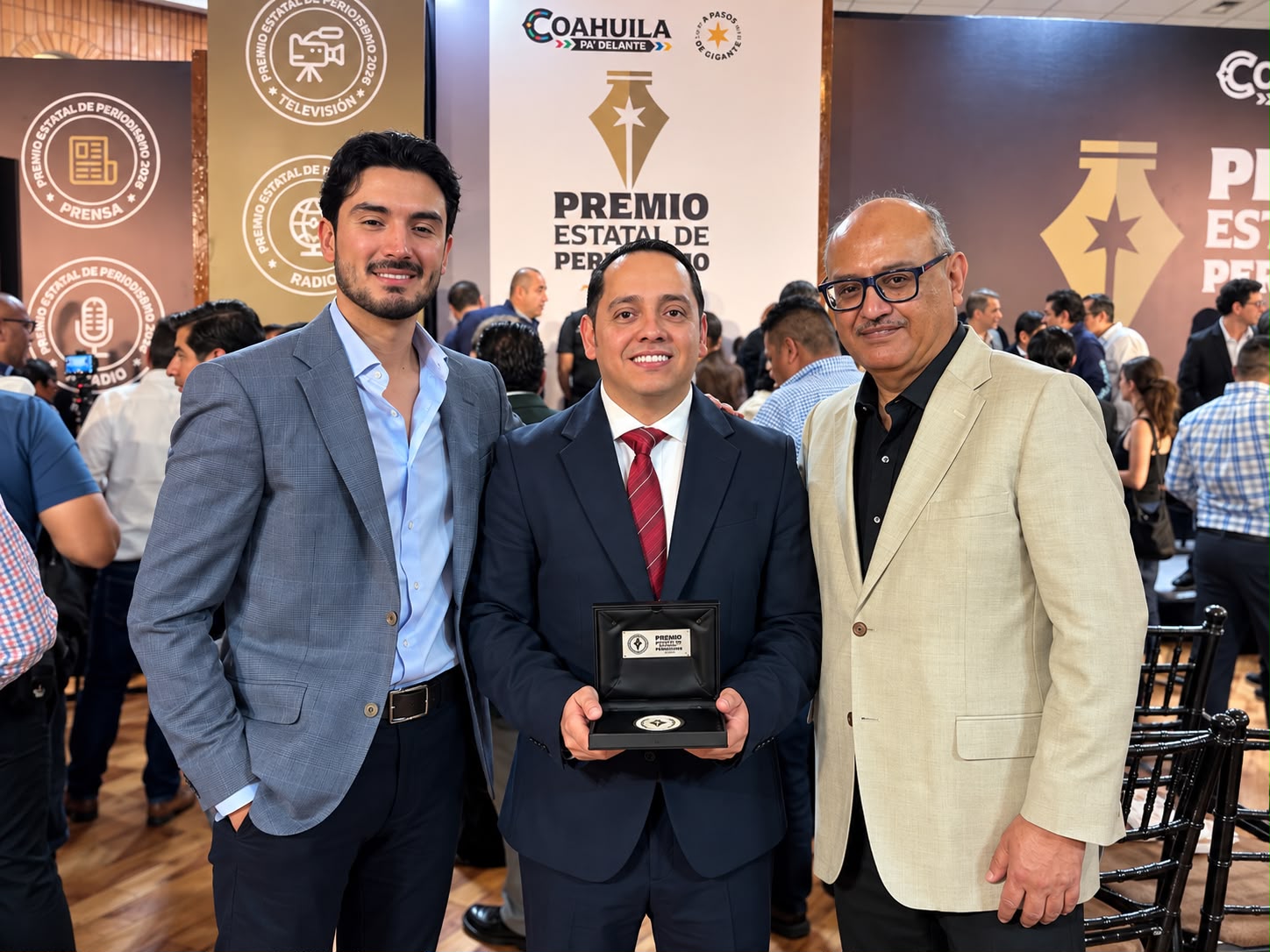 Recibe Kevin Liñán Premio Estatal de Periodismo