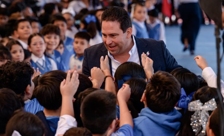 Con programas sociales fortalecemos el aprendizaje: Javier Díaz