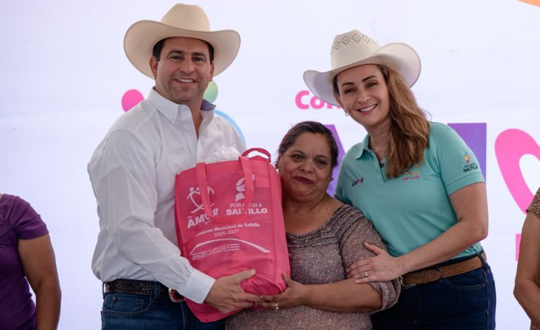 Entregan Javier y Luly Alimentos de Corazón a familias del campo