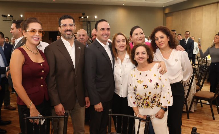 Fortalecen Manolo y notarios el mes del testamento
